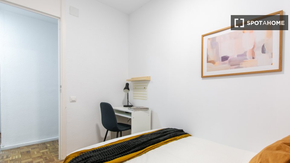 Double room Madrid, 10 beds — photo 7