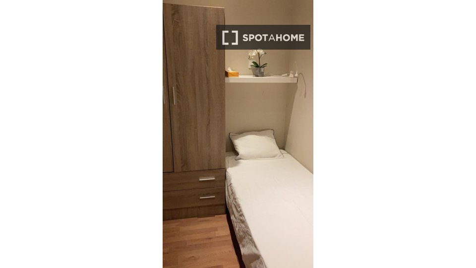 Chambre double Madrid, 5 chambres — photo 11