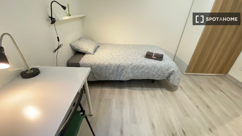 Double room Madrid, 4 beds — photo 1