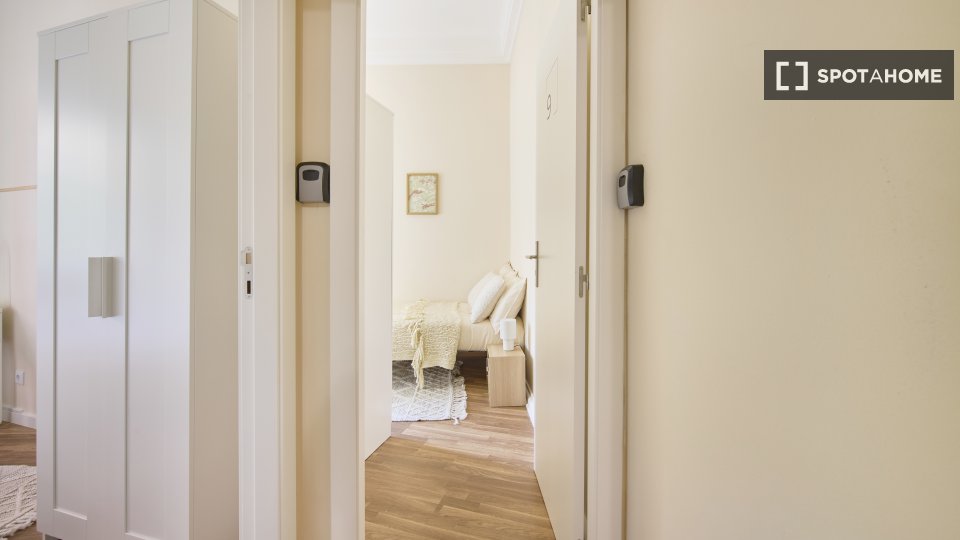 Double room Lisbon, 11 beds — photo 19