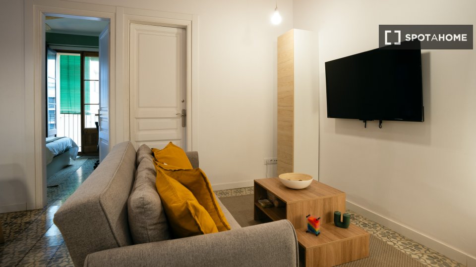 Double room Barcelona, 3 beds, 110m² — photo 9