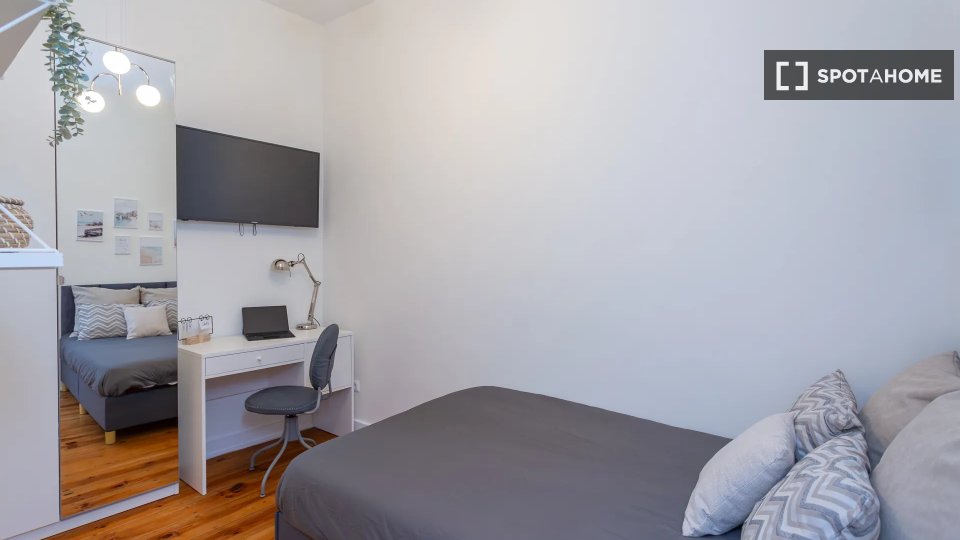 Double room Lisbon, 6 beds — photo 1