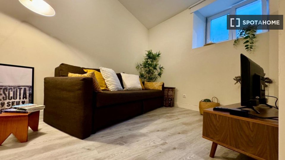 Apartment mono Lisbon, 43m² — photo 4