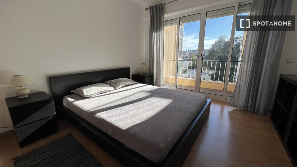 Apartment Lisbon, 1 bed, 79m² — photo 12