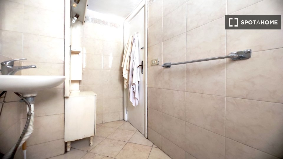 Double room Rome, 6 beds, 150m² — photo 38
