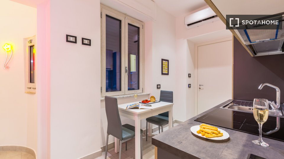 Apartment Naples, 1 bed — photo 4