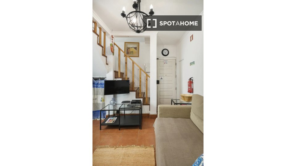 Apartment Lisbon, 1 bed — photo 17