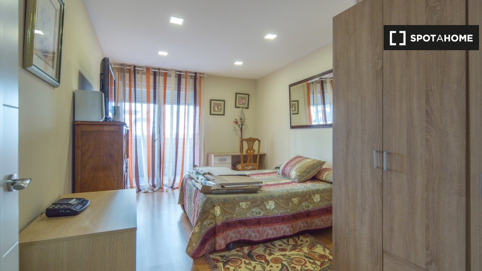 Double room Madrid, 8 beds — photo 34