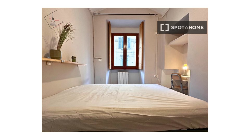 Double room Turin, 3 beds — photo 21