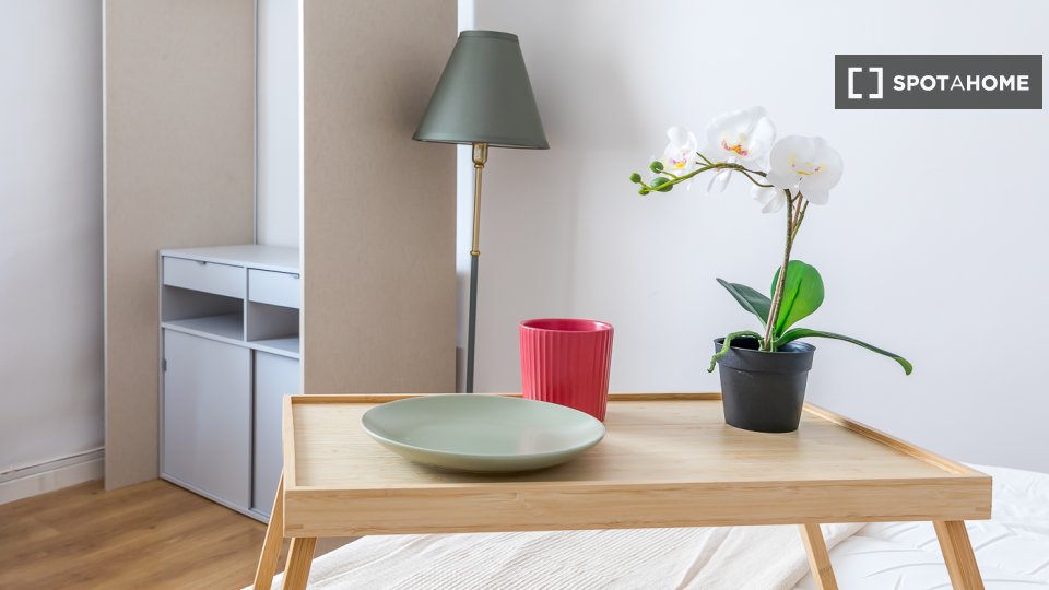 Double room Madrid, 6 beds, 158m² — photo 9