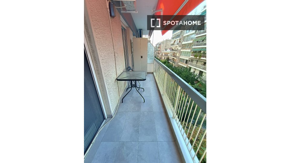 Double room Thessaloniki, 3 beds, 70m² — photo 11