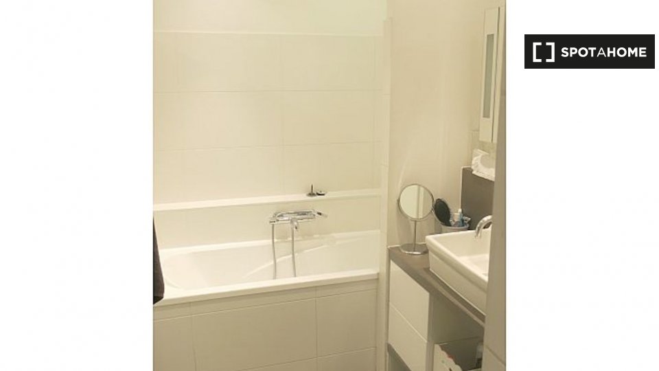 Apartment Paris, 4 beds, 128m² — photo 9
