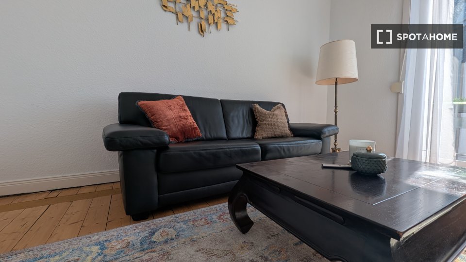 Apartment Frankfurt, 3 beds, 64m² — photo 4