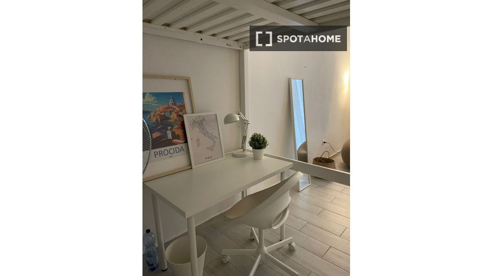 Double room Naples, 8 beds — photo 11