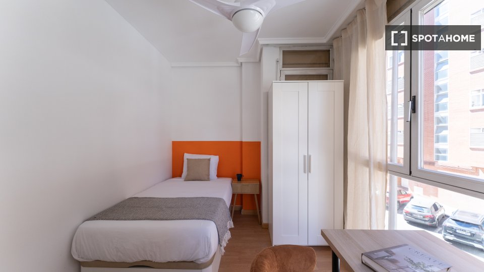 Double room Madrid, 5 beds — photo 6