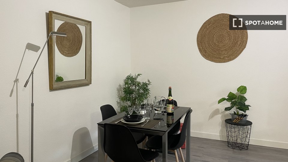 Apartment Toulouse, 1 bed, 50m² — photo 2