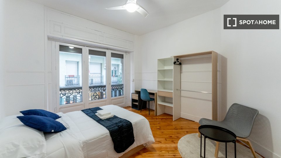 Double room Madrid, 8 beds — photo 4
