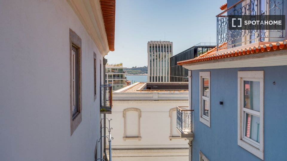 Apartment Lisbon, 2 beds — photo 32