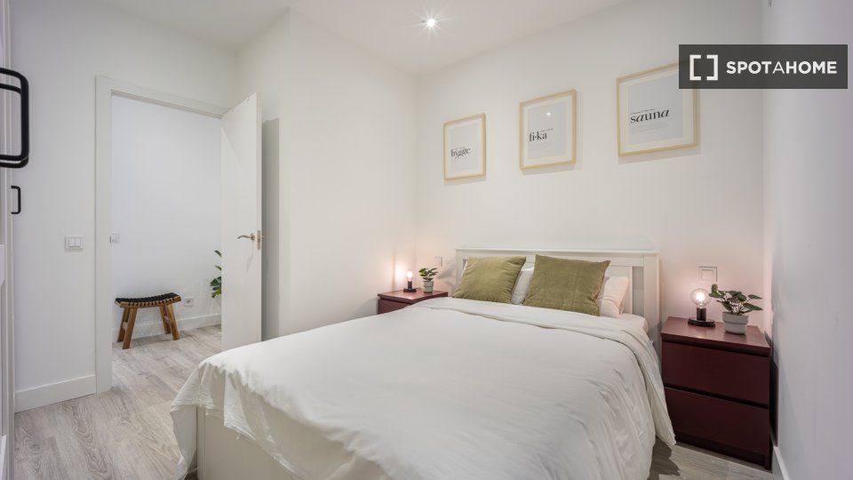 Double room Madrid, 2 beds, 60m² — photo 7