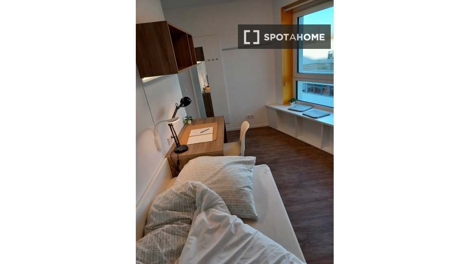 Double room Berlin, 2 beds, 82m² — photo 41