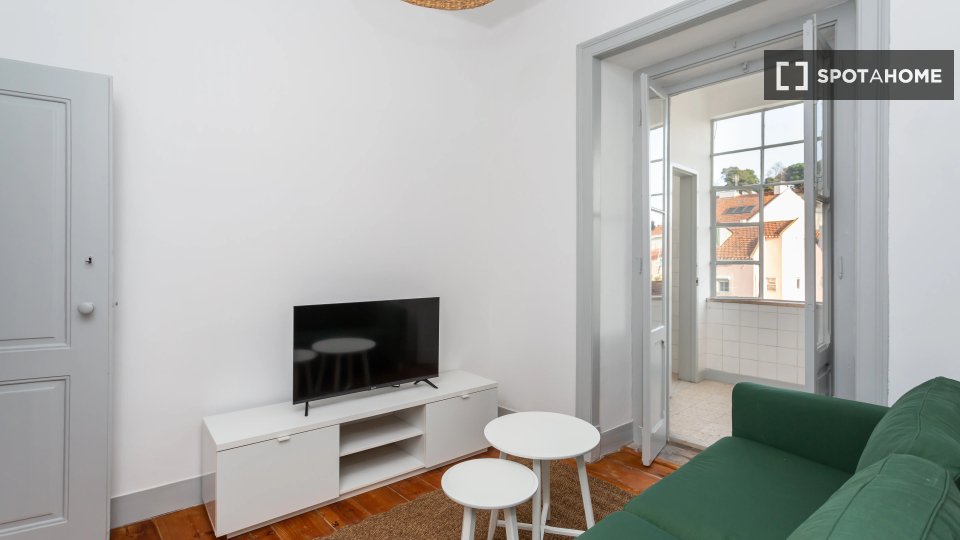 Double room Lisbon, 6 beds — photo 16