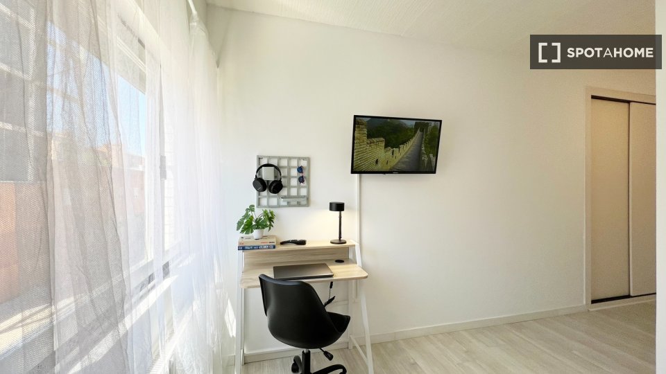 Double room Madrid, 5 beds — photo 11