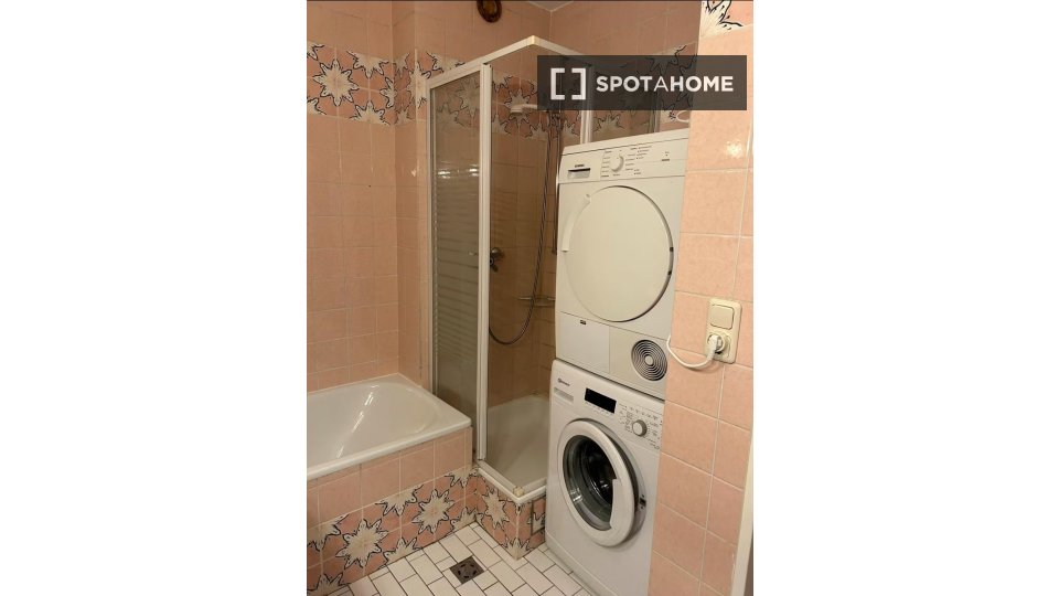 Double room Munich, 4 beds — photo 13