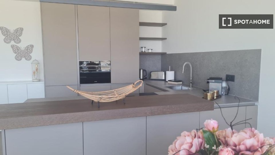 Apartment Lisbon, 1 bed — photo 16