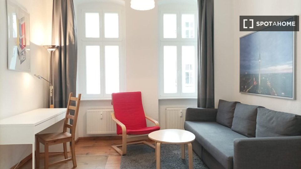 Apartment Berlin, 1 bed, 62m² — photo 2