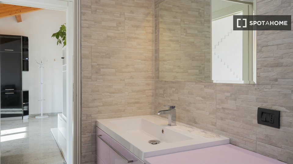 Apartment Milan, 1 bed, 65m² — photo 18