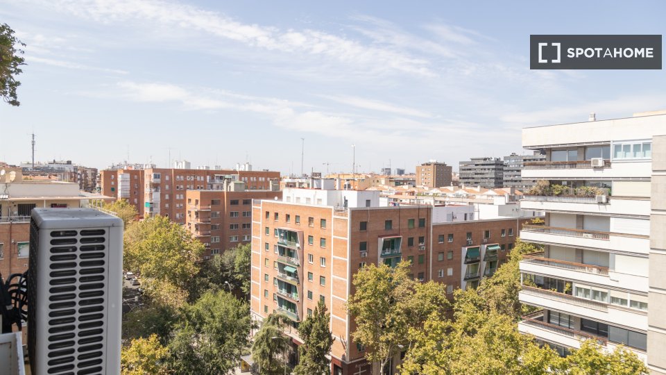 Double room Madrid, 5 beds — photo 6