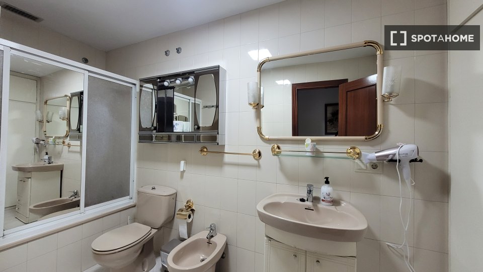 Apartment Malaga, 2 beds, 91m² — photo 4