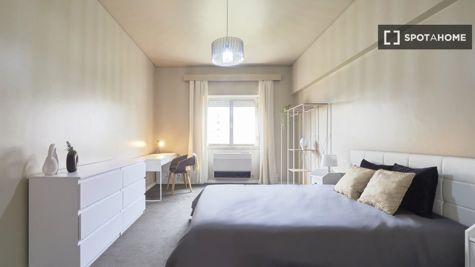 Double room Lisbon, 9 beds — photo 10