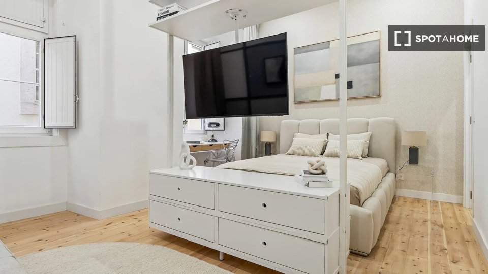 Double room Lisbon, 6 beds — photo 10