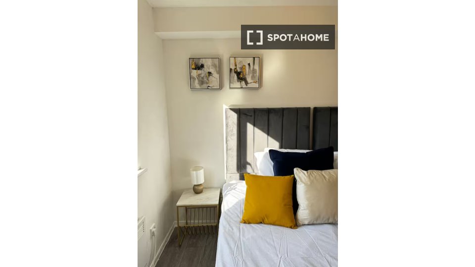 Apartment London, 1 bed — photo 1