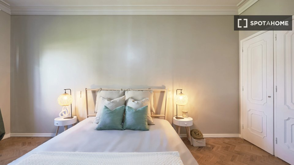 Double room Lisbon, 9 beds — photo 4