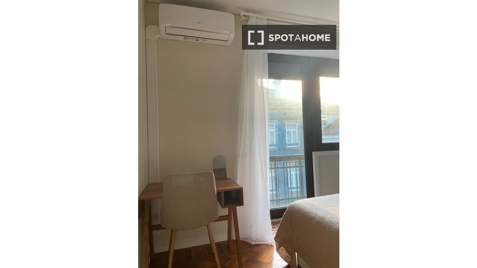 Double room Porto, 5 beds, 180m² — photo 10