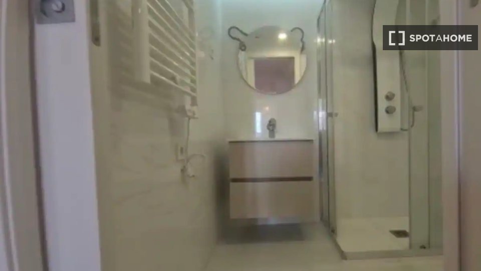Apartment Lisbon, 4 beds — photo 17