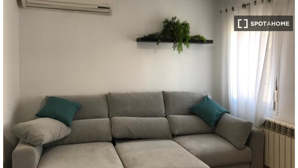 Apartment Madrid, 1 bed, 59m² — photo 1
