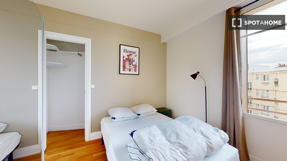 Double room Paris, 12 beds — photo 1