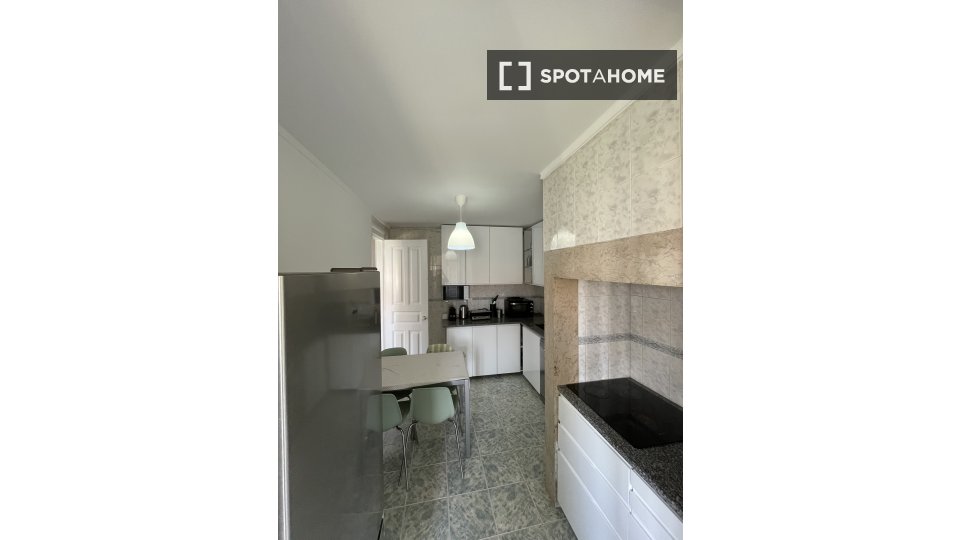 Double room Lisbon, 8 beds — photo 14
