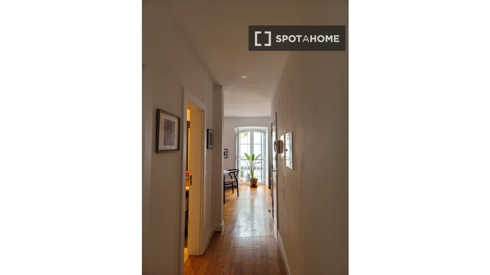 Apartment mono Lisbon, 61m² — photo 14