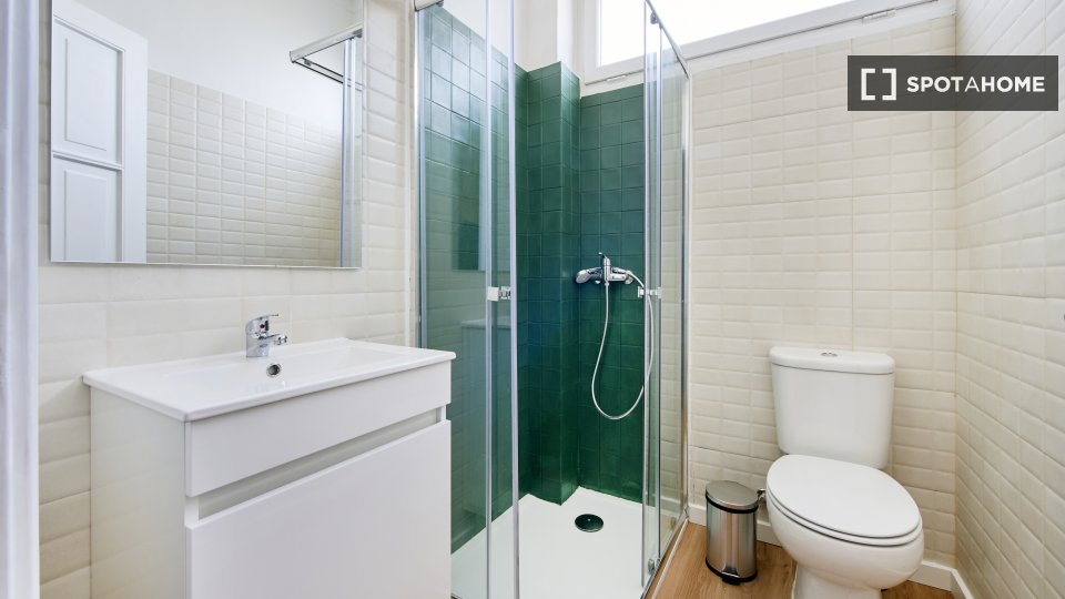 Double room Lisbon, 9 beds, 160m² — photo 26