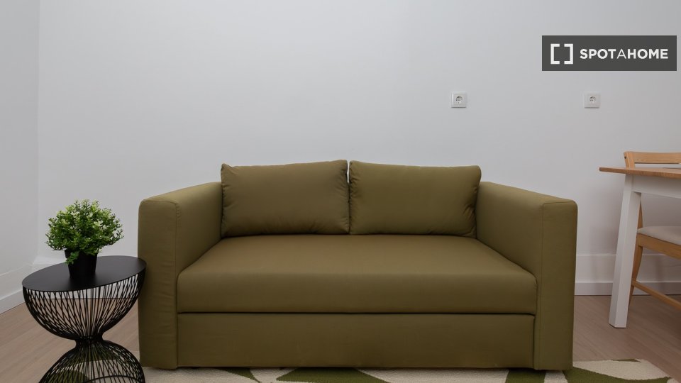 Double room Lisbon, 9 beds — photo 42