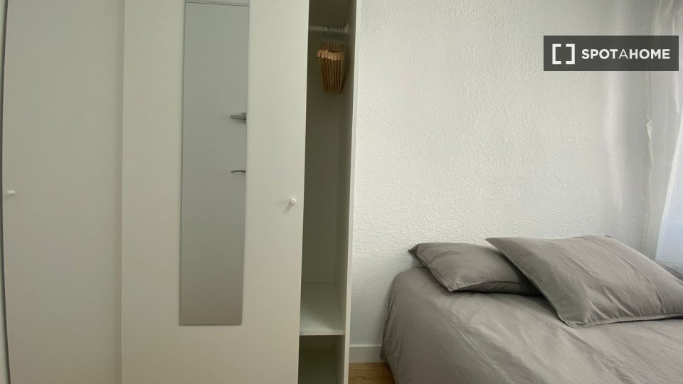 Double room Madrid, 5 beds — photo 10