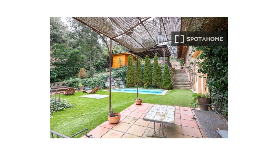 Double room Barcelona, 2 beds, 382m² — photo 12