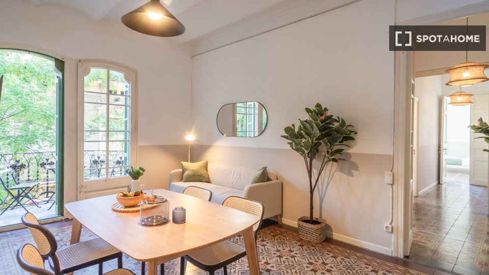 Double room Barcelona, 5 beds, 120m² — photo 12