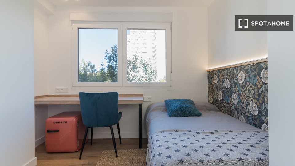 Double room Madrid, 6 beds — photo 12
