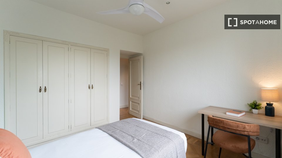 Double room Madrid, 6 beds — photo 10