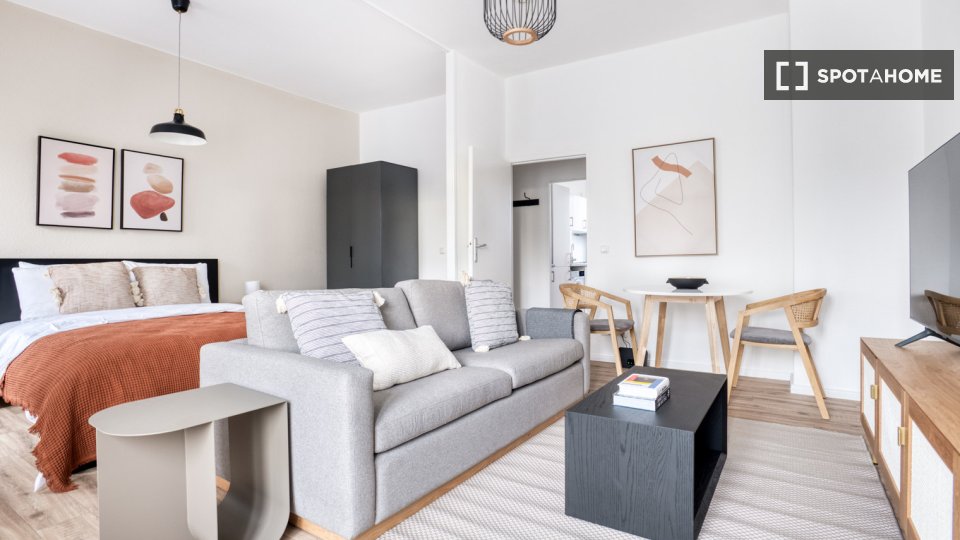 Apartment Berlin, 1 bed, 43m² — photo 3